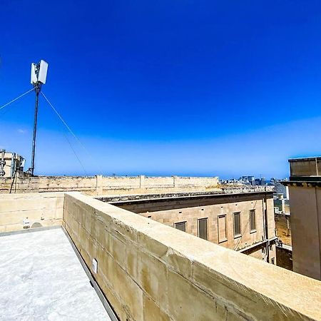 Designer Duplex Penthouse In Floriana Apartamento Exterior foto