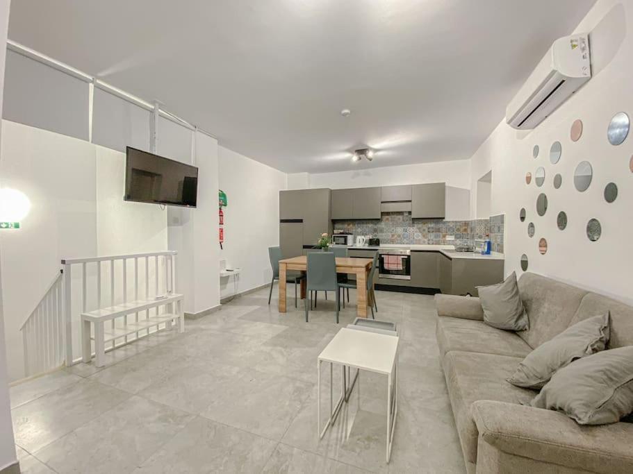 Designer Duplex Penthouse In Floriana Apartamento Exterior foto