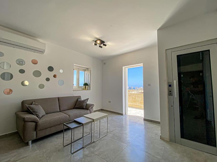 Designer Duplex Penthouse In Floriana Apartamento Exterior foto
