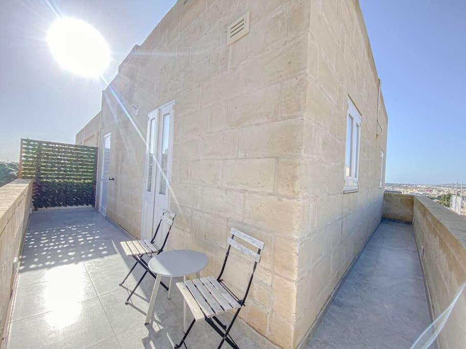 Designer Duplex Penthouse In Floriana Apartamento Exterior foto